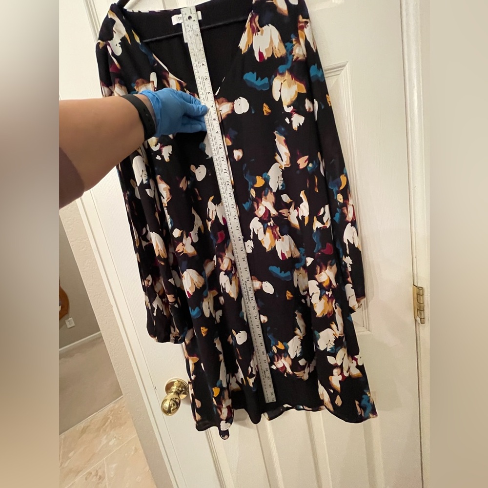 White House Black Market Abstract Floral Keyhole Sleeve Dress | Size 6 - Picture 6 of 13